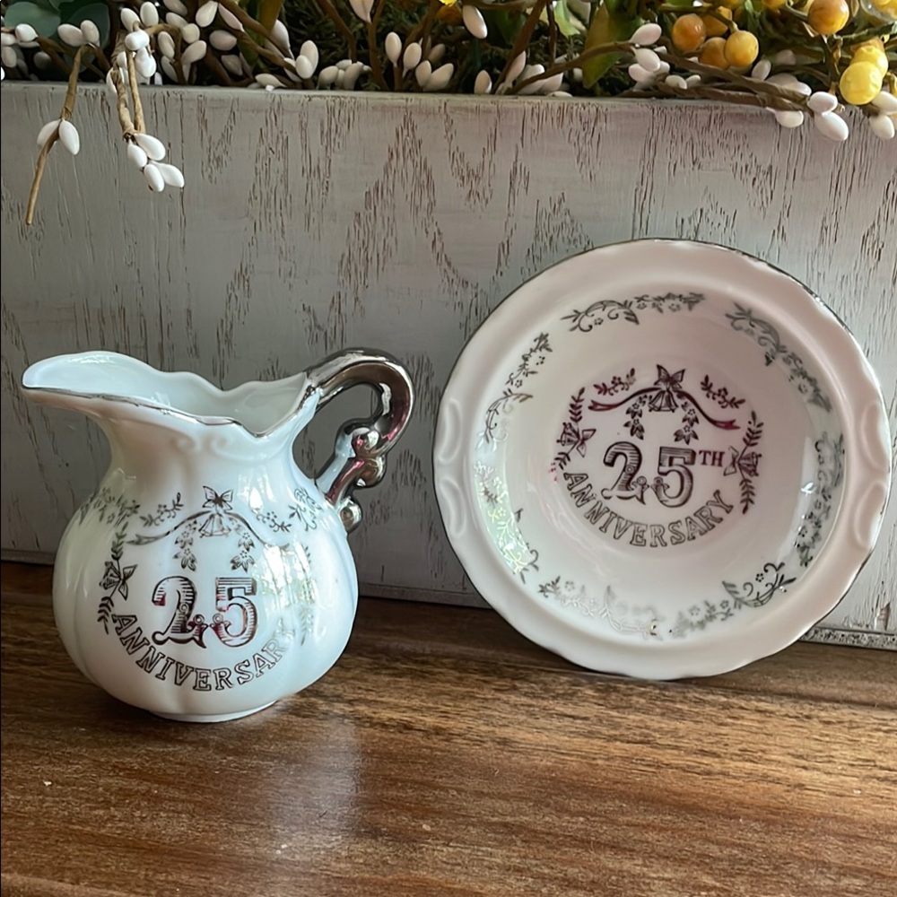 Brinn’s (Japan) 25th Anniversary Pitcher and Plate